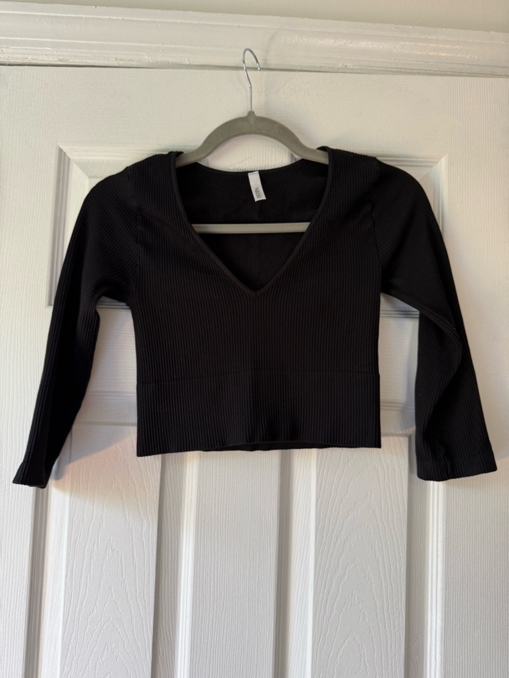 Nikibiki Black Ribbed V-Neck Long Sleeve Crop Top One Size
